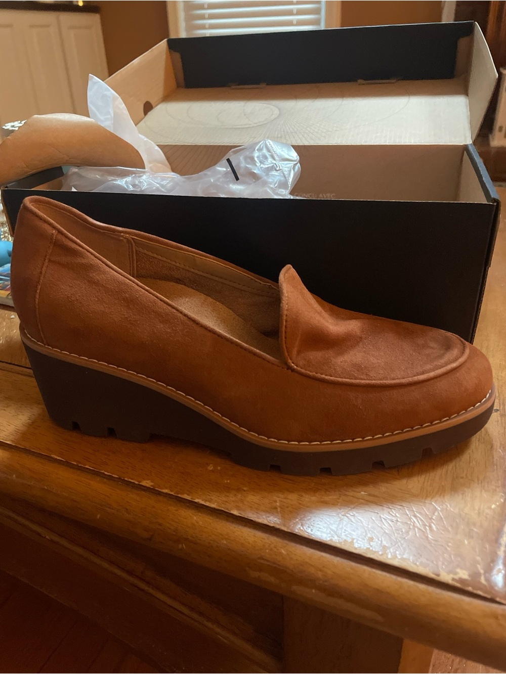 Vionic Willa Wedge platform Toffee Suede Lug Sole Loafers Women’s Size 8 NIB 🤎